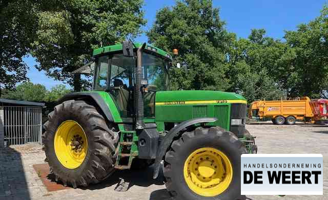 John Deere 7810 - Traktor: 3 kép. John Deere 7810 - Traktor: 3 kép.
