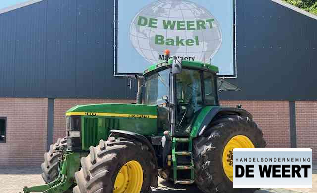 John Deere 7810 - Traktor: 1 kép. John Deere 7810 - Traktor: 1 kép.