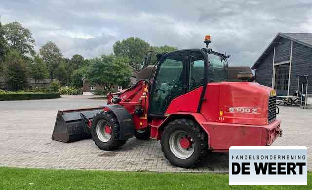 Schäffer 9300 Z - Gumikerekes homlokrakodó: 3 kép. Schäffer 9300 Z - Gumikerekes homlokrakodó: 3 kép.