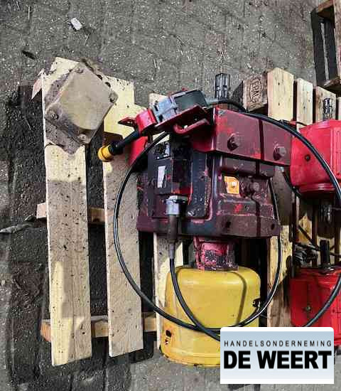 Trioliet tandwielkast , haakse aandrijving , trioliet mengwagen - Sebességváltó - Mezőgazdasági gépek: 4 kép. Trioliet tandwielkast , haakse aandrijving , trioliet mengwagen - Sebességváltó - Mezőgazdasági gépek: 4 kép.