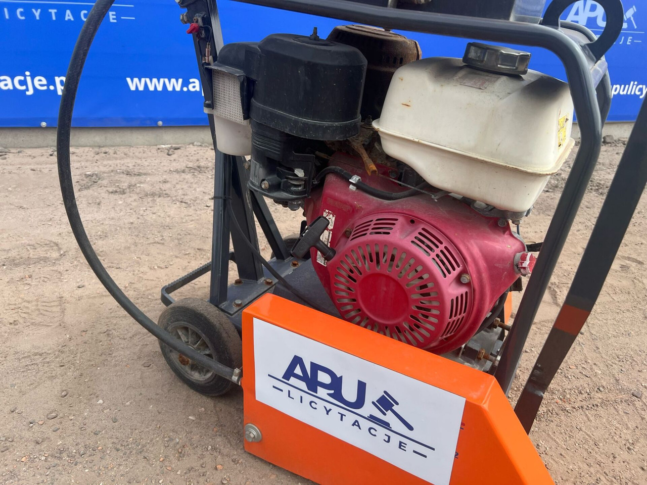 BELLE CSXA01 - Építőipari berendezések: 5 kép. BELLE CSXA01 - Építőipari berendezések: 5 kép.