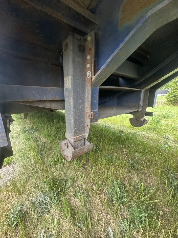 Félpótkocsi mélybölcsős CHIEFTAIN TRAILERS LTD naczepa niskopodwoziowa: 16 kép.