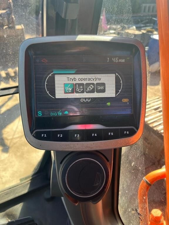 Lánctalpas kotró Doosan DX255LC-3: 7 kép.