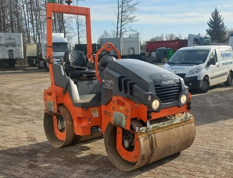 Hamm HD12 - Minihenger: 2 kép. Hamm HD12 - Minihenger: 2 kép.
