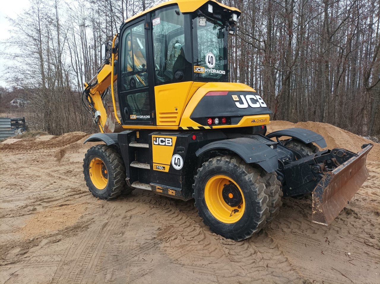 JCB HD110WT T4F - Minikotró: 5 kép. JCB HD110WT T4F - Minikotró: 5 kép.