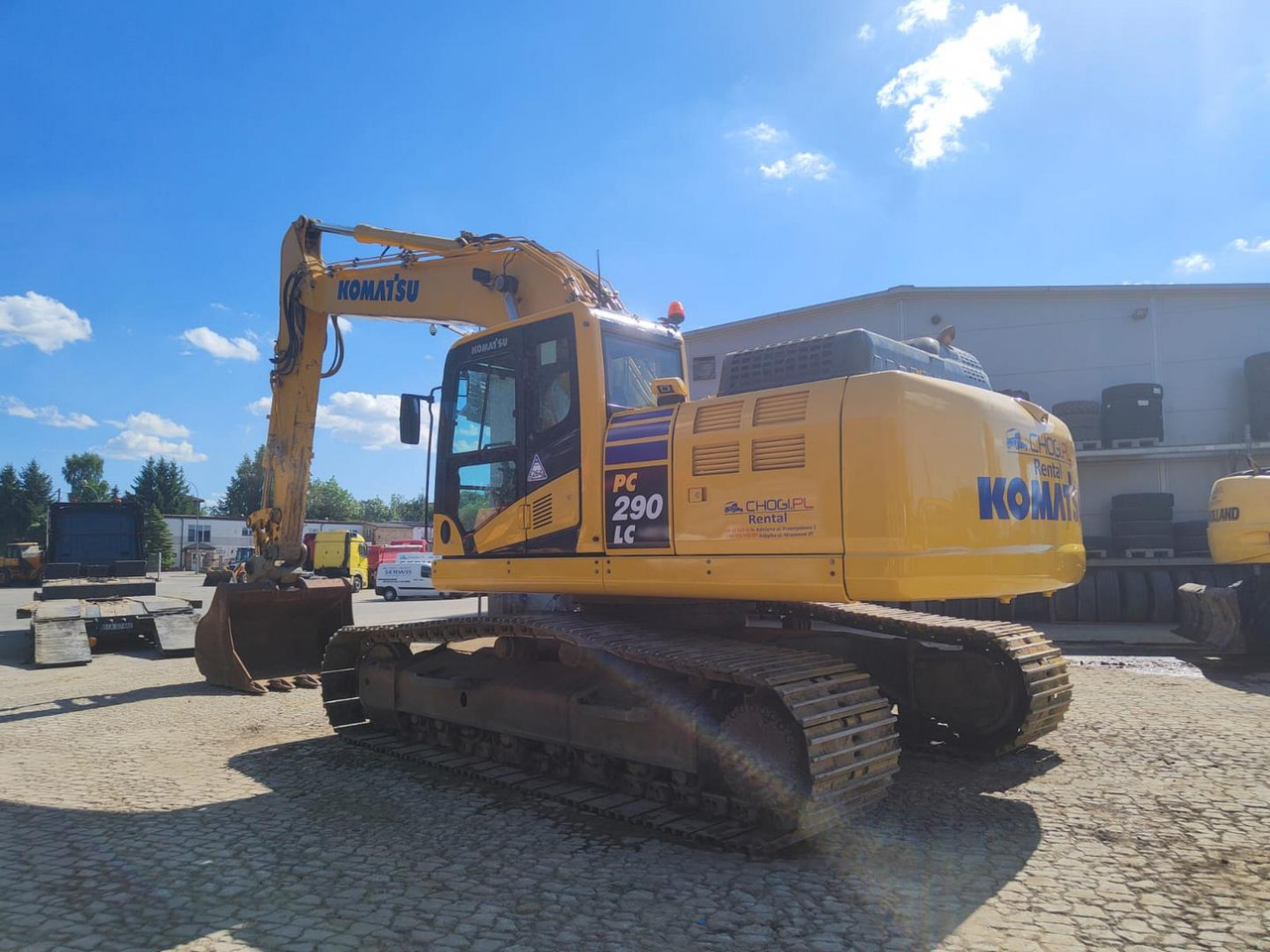 Komatsu PC290 - Lánctalpas kotró: 3 kép. Komatsu PC290 - Lánctalpas kotró: 3 kép.