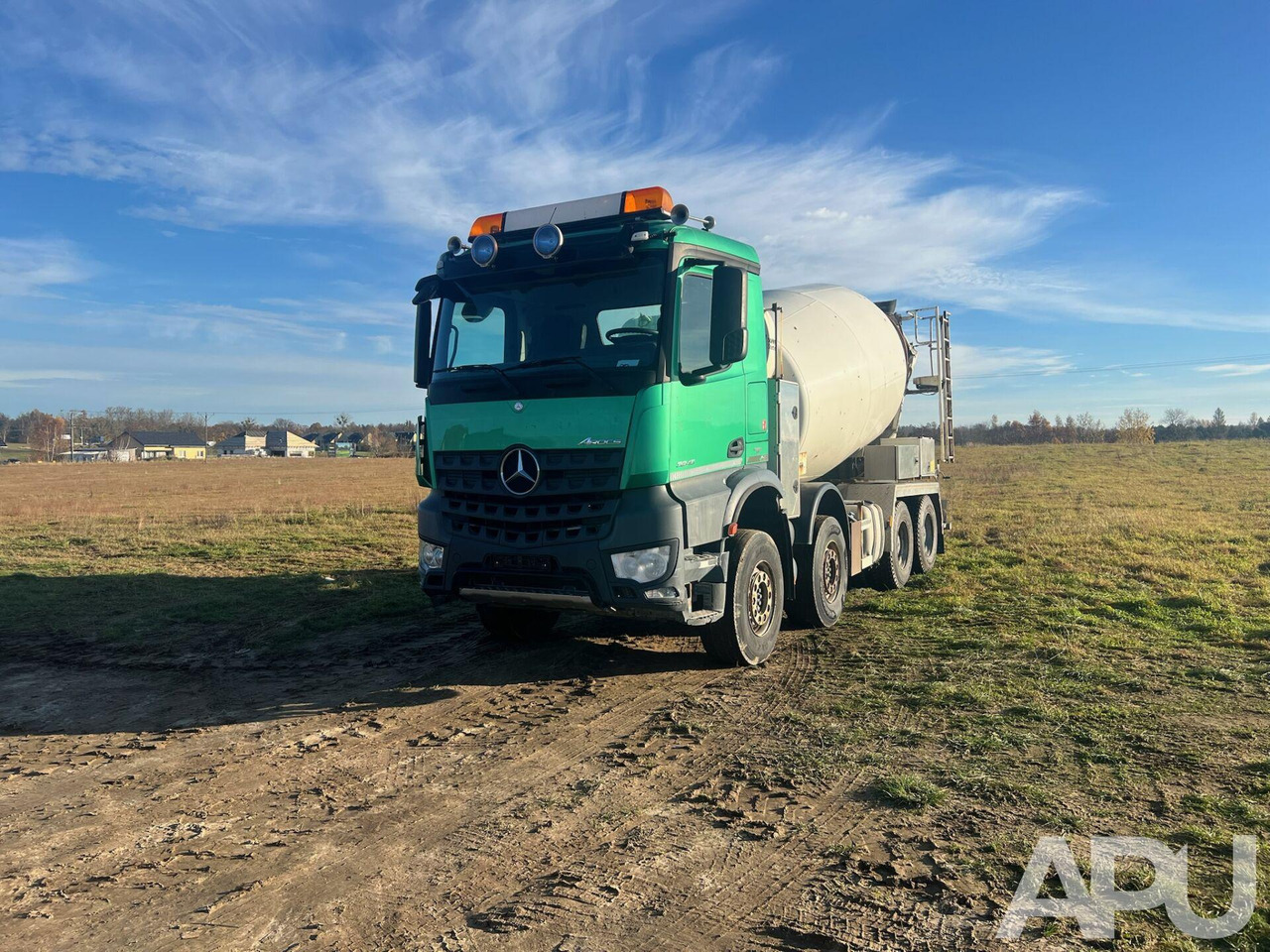 Mercedes Arocs 3245 - Betonmixer: 2 kép. Mercedes Arocs 3245 - Betonmixer: 2 kép.