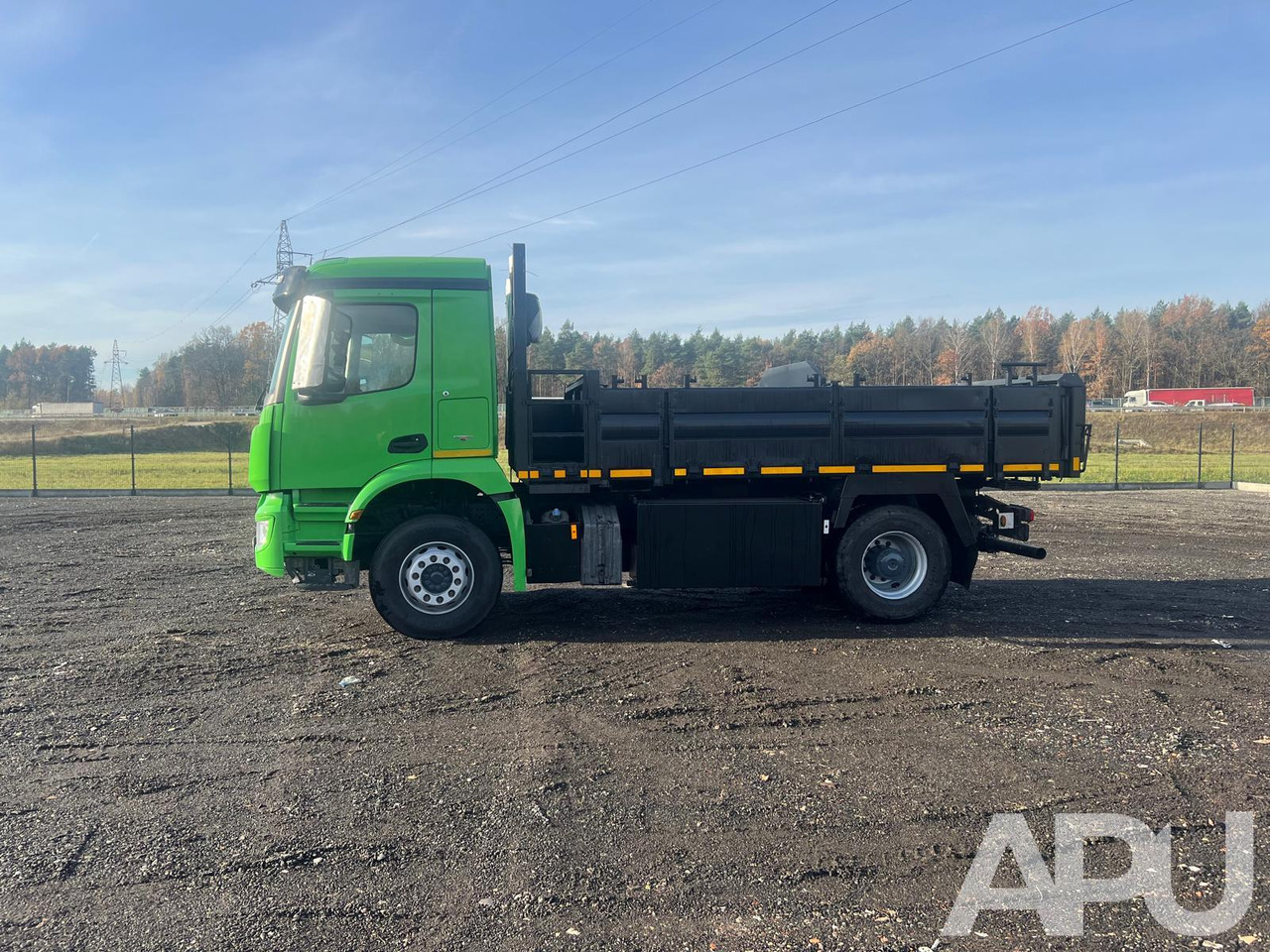 Mercedes-Benz AROCS 963-2-A - Billenőplatós teherautó: 4 kép. Mercedes-Benz AROCS 963-2-A - Billenőplatós teherautó: 4 kép.