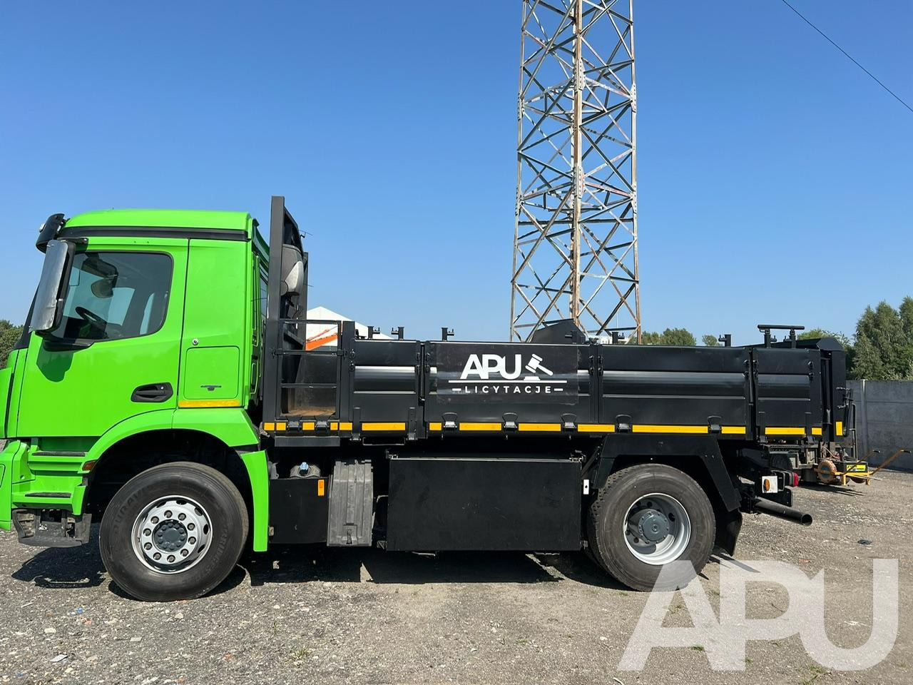 Mercedes-Benz AROCS 963-2-A wywrotka - Billenőplatós teherautó: 4 kép. Mercedes-Benz AROCS 963-2-A wywrotka - Billenőplatós teherautó: 4 kép.