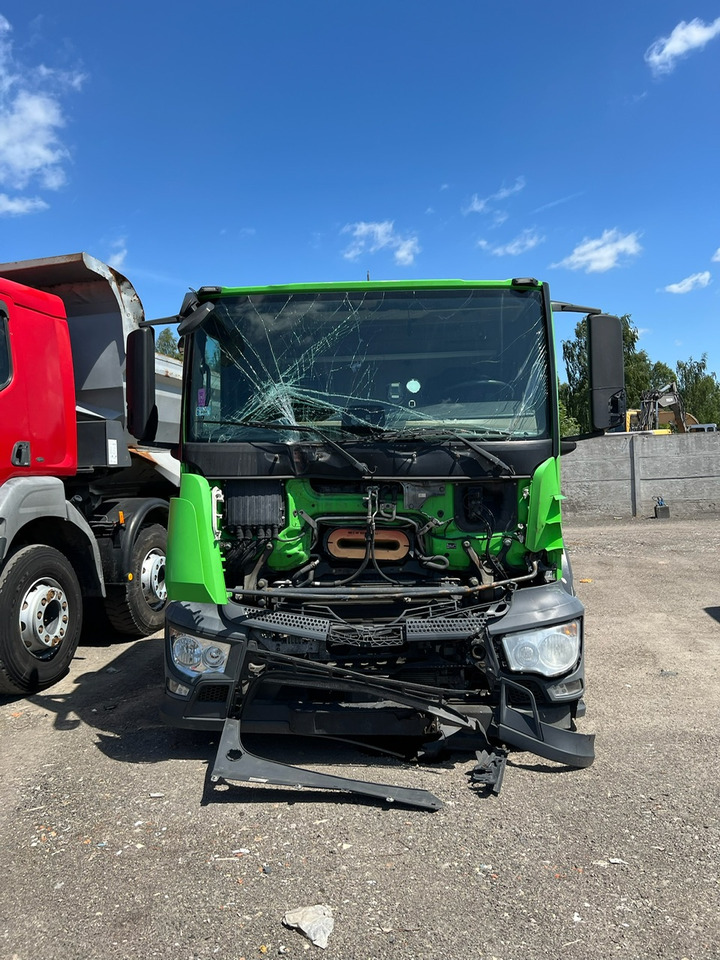 Mercedes-Benz Actros 1840 - Alvaz teherautó: 4 kép. Mercedes-Benz Actros 1840 - Alvaz teherautó: 4 kép.
