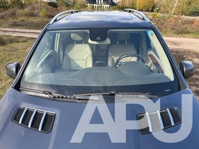 Mercedes-Benz ML350 4Matic AMG - Autó: 2 kép. Mercedes-Benz ML350 4Matic AMG - Autó: 2 kép.