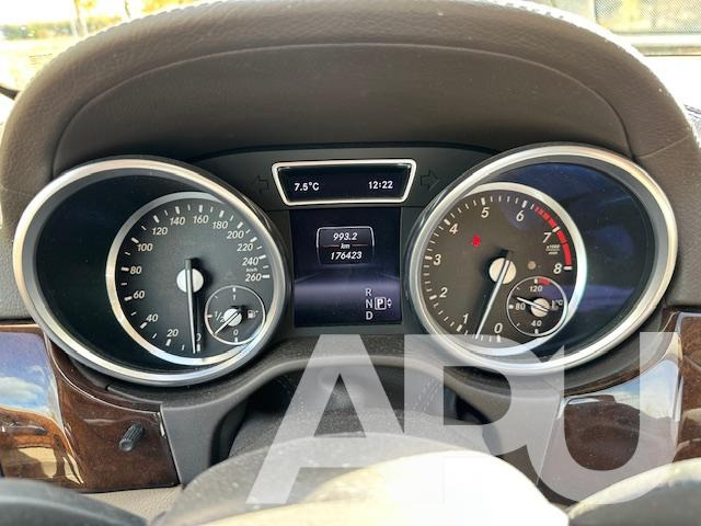 Mercedes-Benz ML350 4Matic AMG - Autó: 3 kép. Mercedes-Benz ML350 4Matic AMG - Autó: 3 kép.