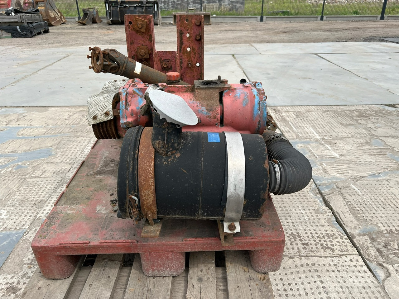 POMPA - Építőipari berendezések: 5 kép. POMPA - Építőipari berendezések: 5 kép.