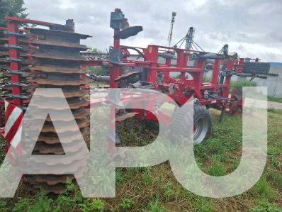 Unia Cross HP4 agregat ścierniskowy - Kultivátor: 1 kép. Unia Cross HP4 agregat ścierniskowy - Kultivátor: 1 kép.