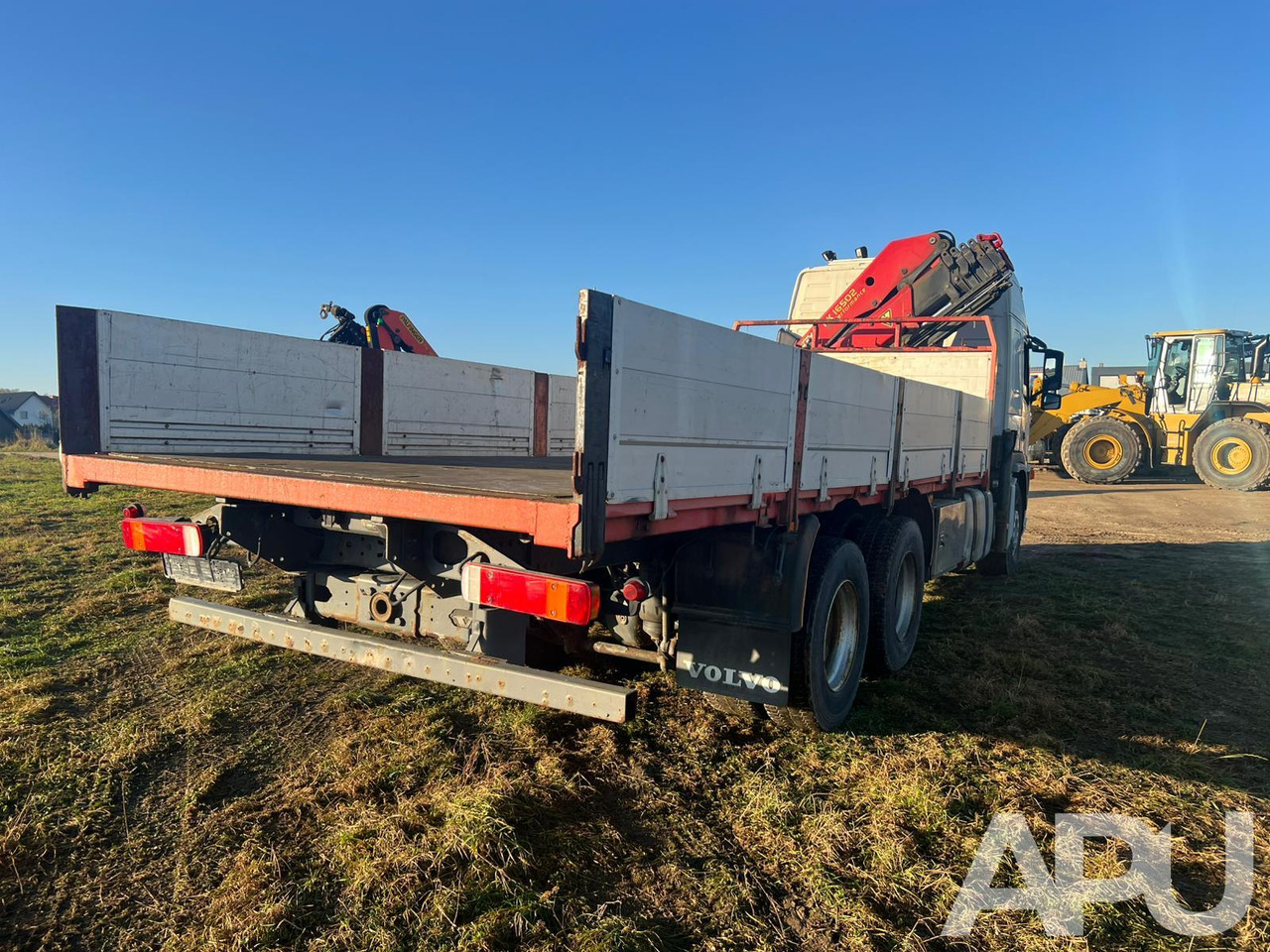 Volvo FM12 - Platós teherautó, Darus autó: 5 kép. Volvo FM12 - Platós teherautó, Darus autó: 5 kép.