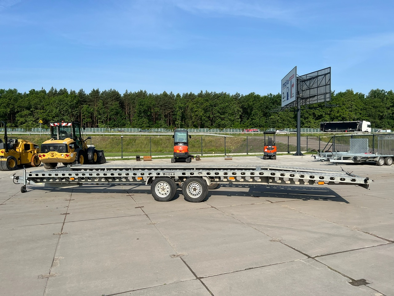 Pótkocsi autószállító przyczepa laweta WIOLA: 15 kép.