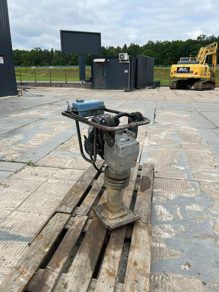Ubijak WEBER MT SRX 65R-3 - Döngölőgép: 5 kép. Ubijak WEBER MT SRX 65R-3 - Döngölőgép: 5 kép.