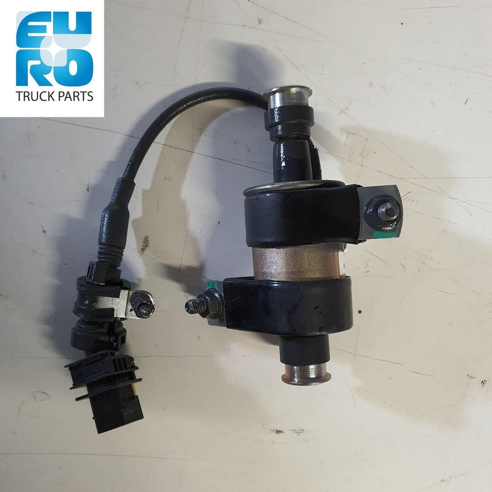 DAF FUEL LEVELING PUMP LF/CF/XF EURO 61943180 - Üzemanyag szivattyú - Teherautó: 2 kép. DAF FUEL LEVELING PUMP LF/CF/XF EURO 61943180 - Üzemanyag szivattyú - Teherautó: 2 kép.