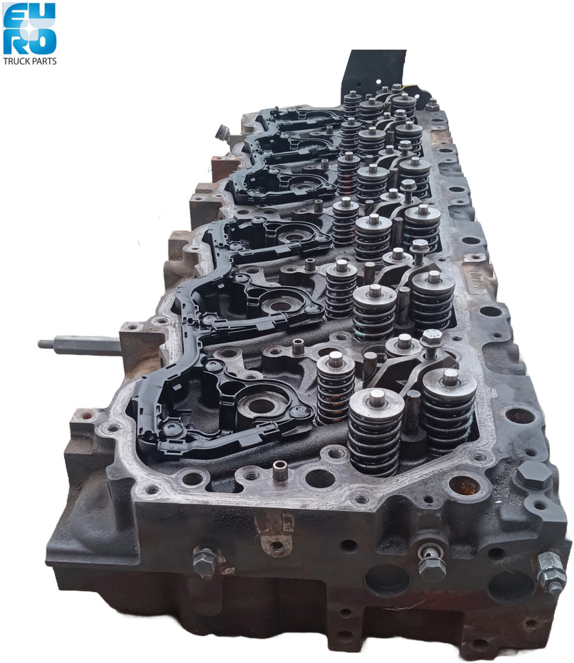 DAF XF 106 CILINDERKOP 460pk 2012-2018 MX-13 GEBRUIKT (GETEST) COMPLEET 2190203U - Motor fej - Teherautó: 5 kép. DAF XF 106 CILINDERKOP 460pk 2012-2018 MX-13 GEBRUIKT (GETEST) COMPLEET 2190203U - Motor fej - Teherautó: 5 kép.
