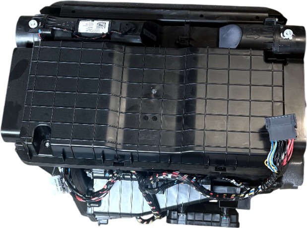 DAF XF / XG NGD KACHEL, CCC 2022- OE GEBRUIKT 2302626U - Fűtőmotor - Teherautó: 1 kép. DAF XF / XG NGD KACHEL, CCC 2022- OE GEBRUIKT 2302626U - Fűtőmotor - Teherautó: 1 kép.