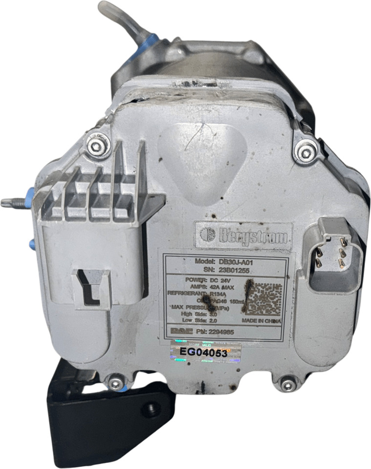 DAF XG AIRCOCOMPRESSOR 2022- MET BEHUIZINGSSCHADE 2294985EXP. - Kompresszor, sűrített levegő rendszer - Teherautó: 4 kép. DAF XG AIRCOCOMPRESSOR 2022- MET BEHUIZINGSSCHADE 2294985EXP. - Kompresszor, sűrített levegő rendszer - Teherautó: 4 kép.