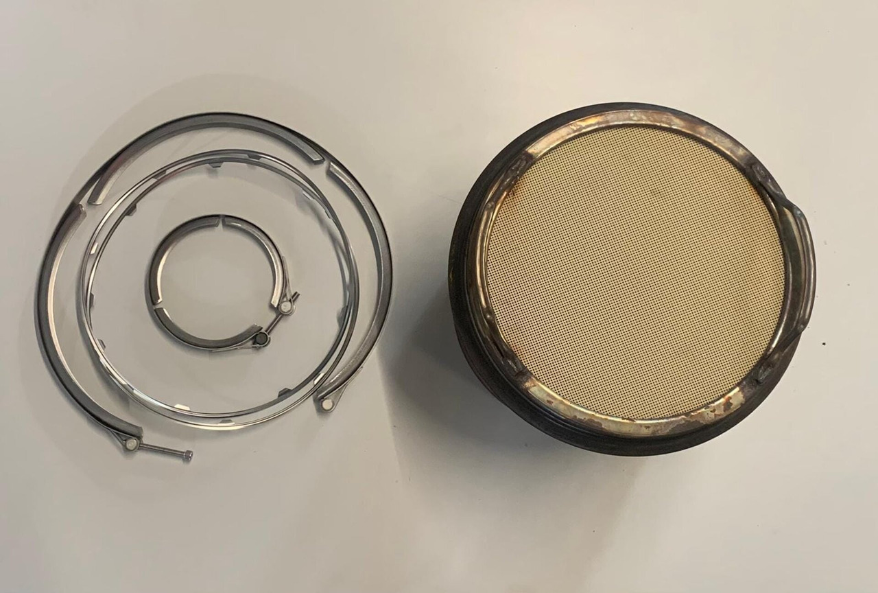 DPF-FILTER RRENAULT VOLVO 9700, 9900, B11R, C-SERIE, D-SERIE, FH, FM, FMX, K-SERIE, T-SERIE,VARIOUS 7485013301 - Kipufogórendszer - Teherautó: 2 kép. DPF-FILTER RRENAULT VOLVO 9700, 9900, B11R, C-SERIE, D-SERIE, FH, FM, FMX, K-SERIE, T-SERIE,VARIOUS 7485013301 - Kipufogórendszer - Teherautó: 2 kép.