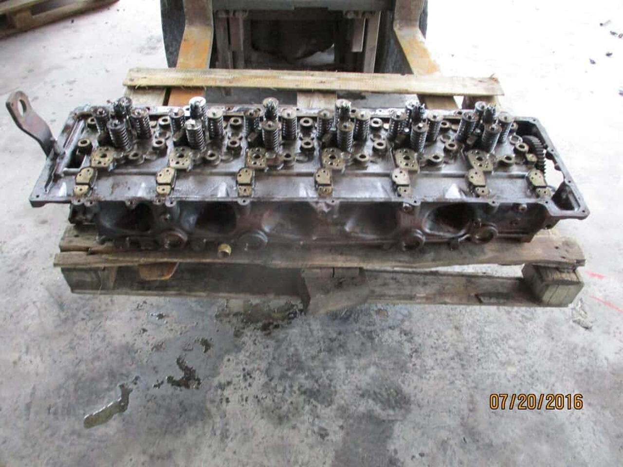 MAN D3876 CILINDERKOP 51031006492U - Motor fej - Teherautó: 2 kép. MAN D3876 CILINDERKOP 51031006492U - Motor fej - Teherautó: 2 kép.