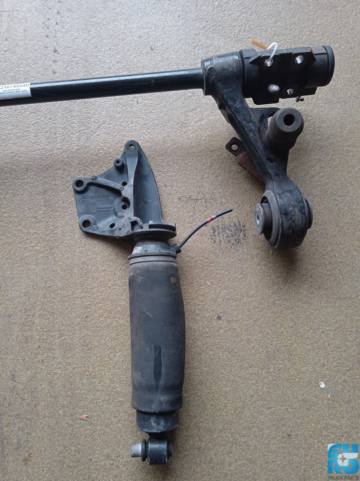 RENAULT TRUCK T CABINE STABILISATOR >2014 GEBRUIKT 7421874554U - Stabilizátor rúd - Teherautó: 2 kép. RENAULT TRUCK T CABINE STABILISATOR >2014 GEBRUIKT 7421874554U - Stabilizátor rúd - Teherautó: 2 kép.