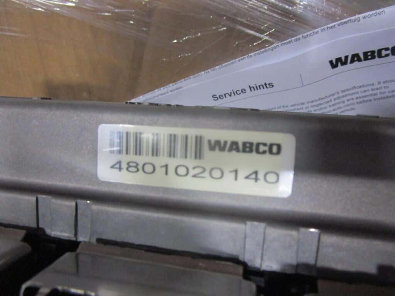 WABCO EBS MODULATOR SCHMITZ,KRONE NIEUW + deposit 4801020140 - Fékszelep - Teherautó: 4 kép. WABCO EBS MODULATOR SCHMITZ,KRONE NIEUW + deposit 4801020140 - Fékszelep - Teherautó: 4 kép.