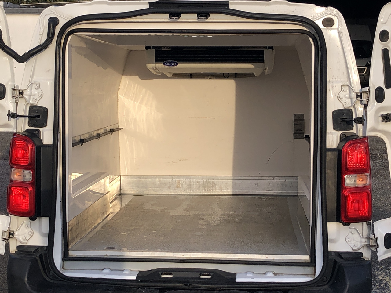 CITROEN CITROEN JUMPY JUMPY - Hűtős kisteherautó: 5 kép. CITROEN CITROEN JUMPY JUMPY - Hűtős kisteherautó: 5 kép.