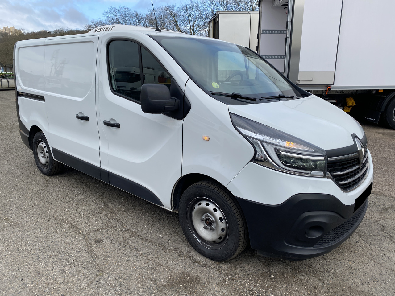 Renault Trafic - Hűtős kisteherautó: 3 kép. Renault Trafic - Hűtős kisteherautó: 3 kép.