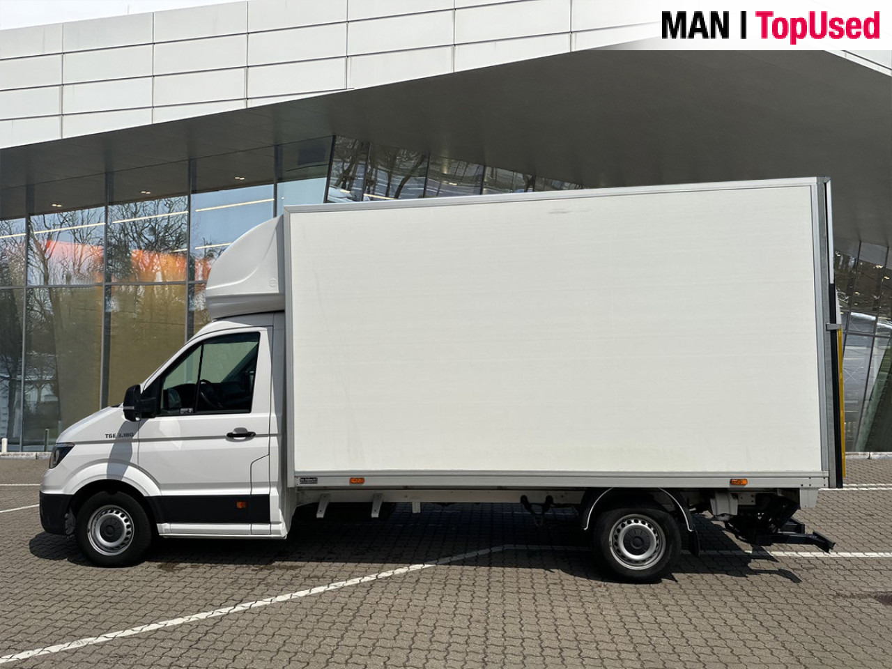MAN TGE 3.180 4X2F SB - Furgon: 2 kép. MAN TGE 3.180 4X2F SB - Furgon: 2 kép.