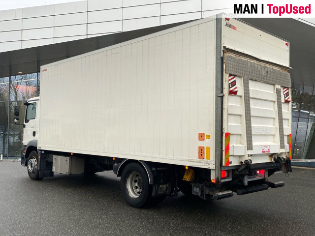 MAN TGM 18.290 4X2 LL - Dobozos felépítményű teherautó: 2 kép. MAN TGM 18.290 4X2 LL - Dobozos felépítményű teherautó: 2 kép.
