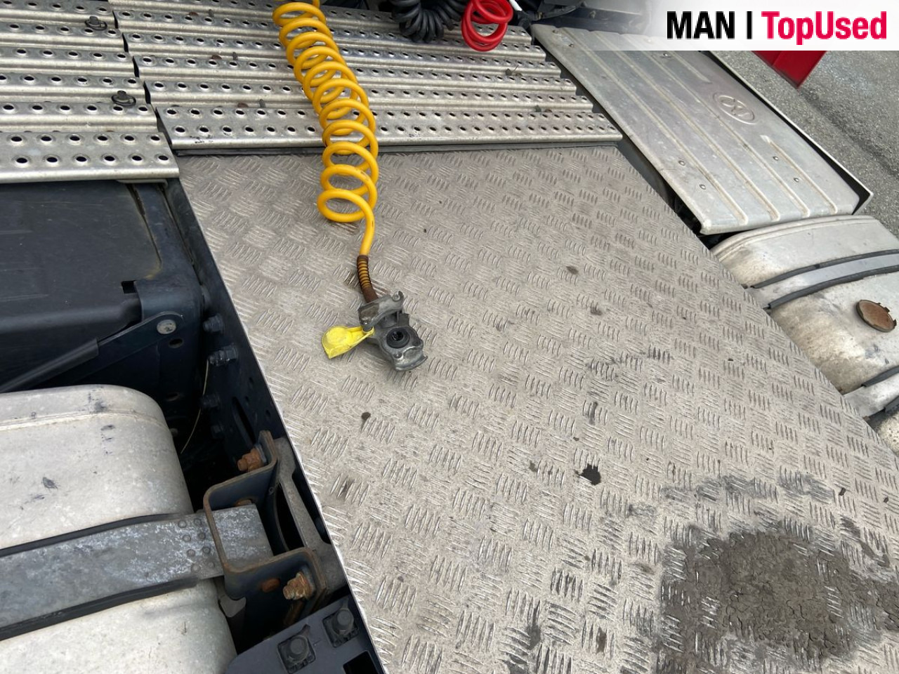 MAN TGX 18.460 4X2 BLS "ADR EX II / AT" - Nyergesvontató: 4 kép. MAN TGX 18.460 4X2 BLS "ADR EX II / AT" - Nyergesvontató: 4 kép.