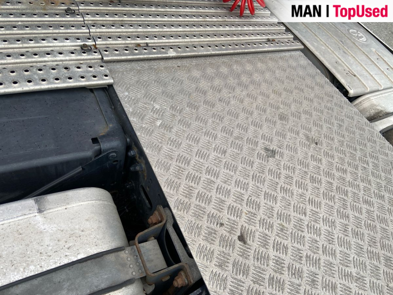 MAN TGX 18.460 4X2 BLS "ADR EX II / AT" - Nyergesvontató: 4 kép. MAN TGX 18.460 4X2 BLS "ADR EX II / AT" - Nyergesvontató: 4 kép.