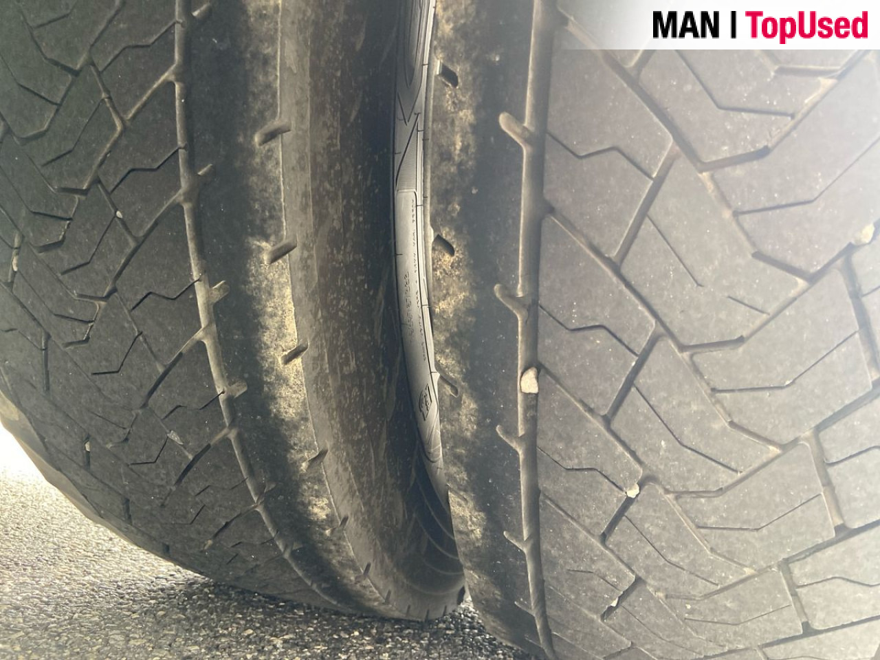 MAN TGX 18.470 4x2 BL SA "Retarder" - Nyergesvontató: 3 kép. MAN TGX 18.470 4x2 BL SA "Retarder" - Nyergesvontató: 3 kép.
