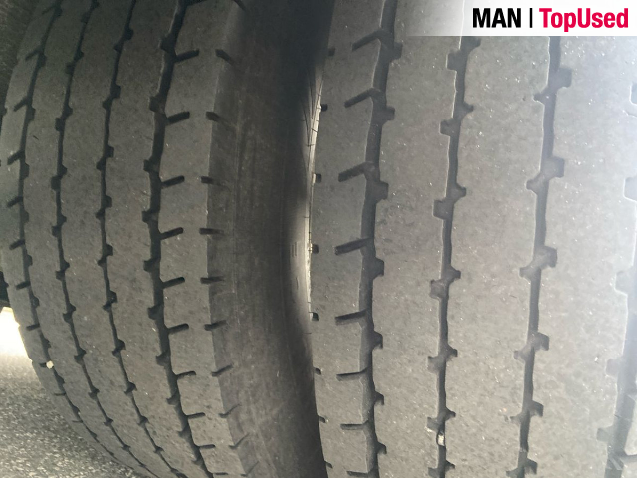 MAN TGX 26.470 6X2-2 LL - Nyergesvontató: 3 kép. MAN TGX 26.470 6X2-2 LL - Nyergesvontató: 3 kép.