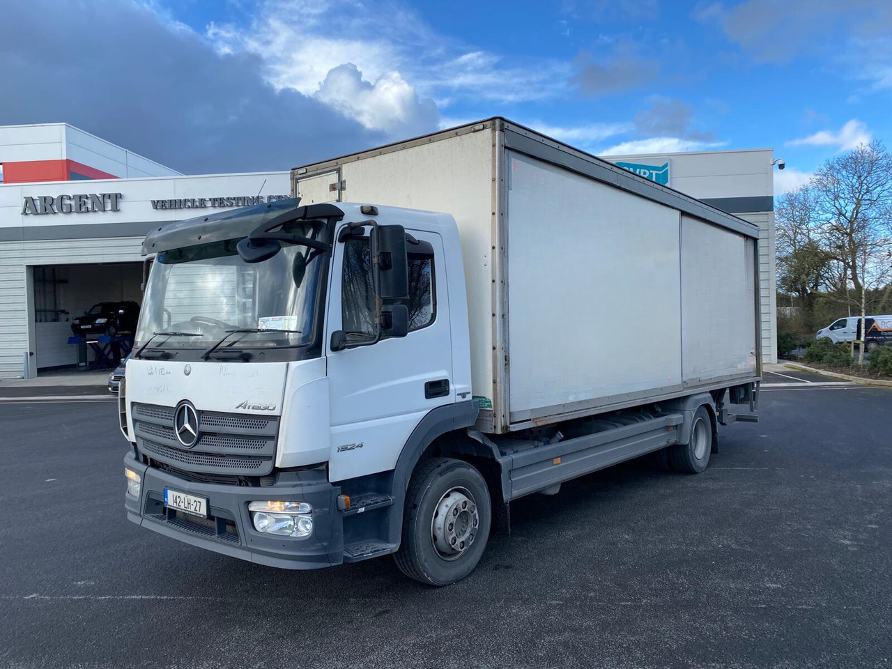 2014 Mercedes Atego 1524 - Dobozos felépítményű teherautó: 3 kép. 2014 Mercedes Atego 1524 - Dobozos felépítményű teherautó: 3 kép.