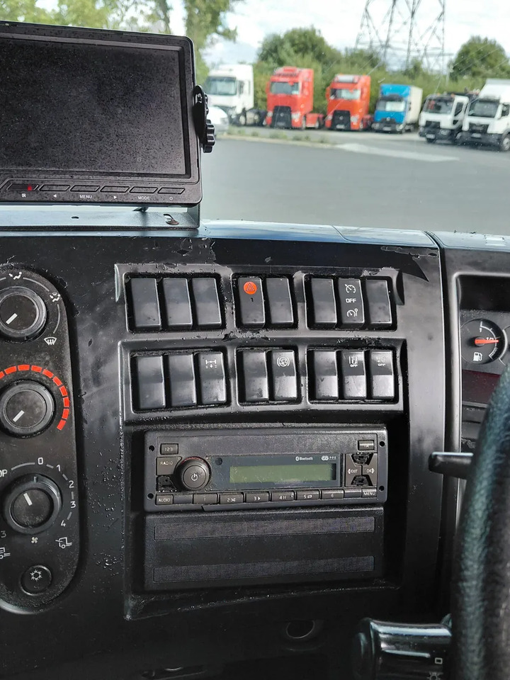 Dobozos felépítményű teherautó 2019 Renault D18 Wide 4×2 18 Tonne: 15 kép.