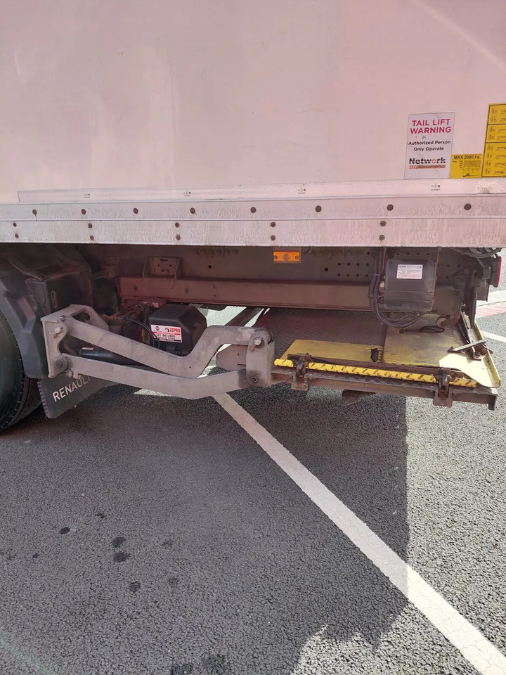 Dobozos felépítményű teherautó 2019 Renault D18 Wide 4×2 18 Tonne: 7 kép.