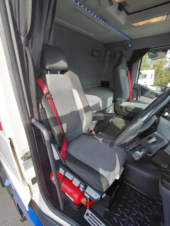 2022 Renault K 440 Tipper - Billenőplatós teherautó: 3 kép. 2022 Renault K 440 Tipper - Billenőplatós teherautó: 3 kép.