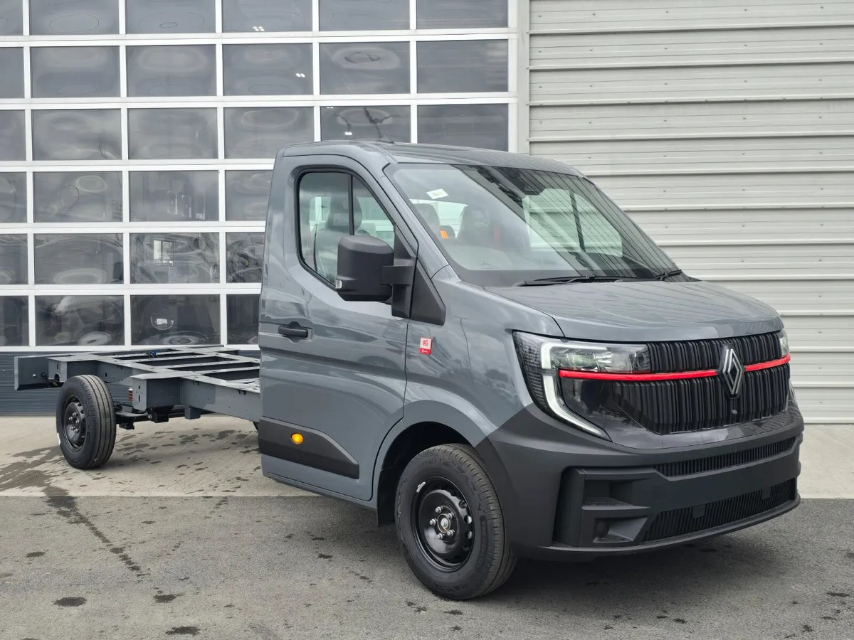 2025 Renault Master Chassis and Cab 150BHP - Alvaz teherautó: 1 kép. 2025 Renault Master Chassis and Cab 150BHP - Alvaz teherautó: 1 kép.
