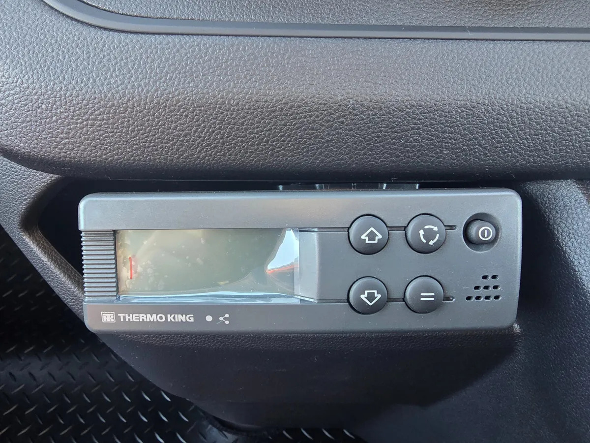 NEW Renault Trafic Fridge Unit - Hűtős kisteherautó: 3 kép. NEW Renault Trafic Fridge Unit - Hűtős kisteherautó: 3 kép.