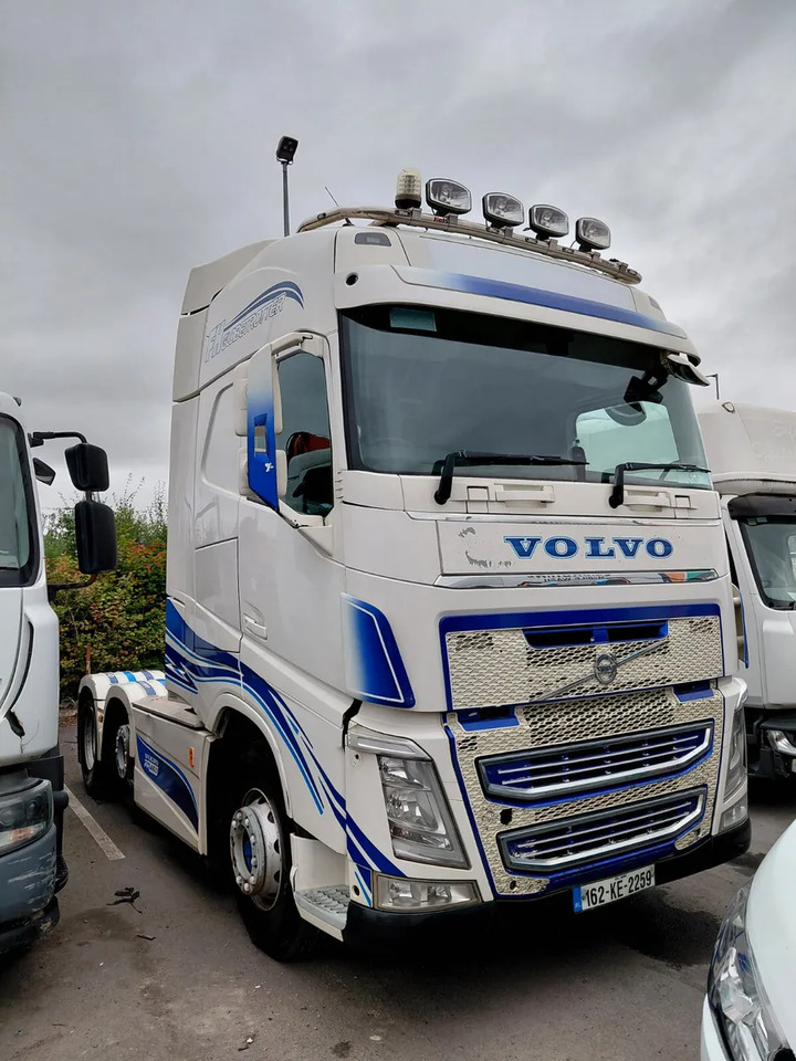2016 Volvo FH460 Globetrotter - Nyergesvontató: 1 kép. 2016 Volvo FH460 Globetrotter - Nyergesvontató: 1 kép.