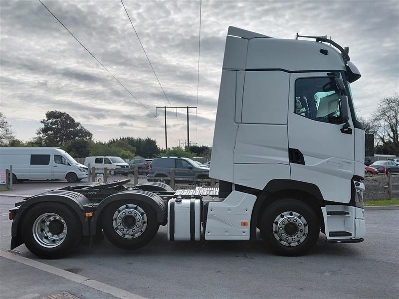 2019 RENAULT T- HIGH 520 6×2 AUTO - Nyergesvontató: 4 kép. 2019 RENAULT T- HIGH 520 6×2 AUTO - Nyergesvontató: 4 kép.