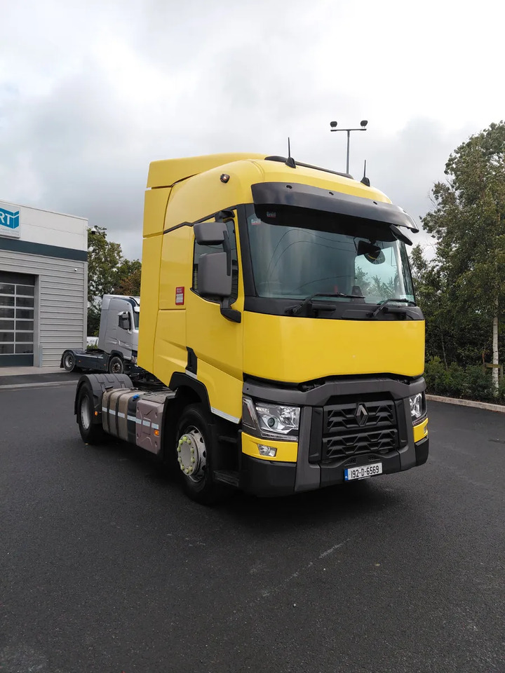 2019 Renault T 440 4×2 Auto Tractor Unit - Nyergesvontató: 1 kép. 2019 Renault T 440 4×2 Auto Tractor Unit - Nyergesvontató: 1 kép.