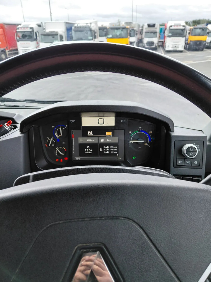 2022 Renault T440 6×2 Midlift Auto - Nyergesvontató: 3 kép. 2022 Renault T440 6×2 Midlift Auto - Nyergesvontató: 3 kép.