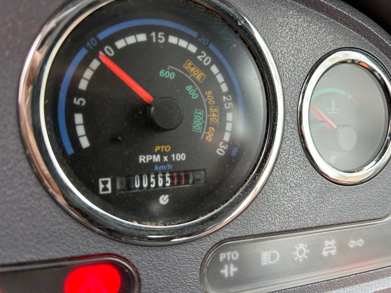 Kistraktor Deutz Agrokid 230 + Stoll frontlader: 9 kép.