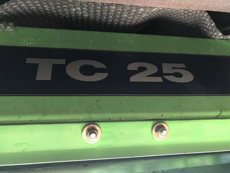 Deutz-Fahr TC 25 kneuzer - Fűkasza: 3 kép. Deutz-Fahr TC 25 kneuzer - Fűkasza: 3 kép.