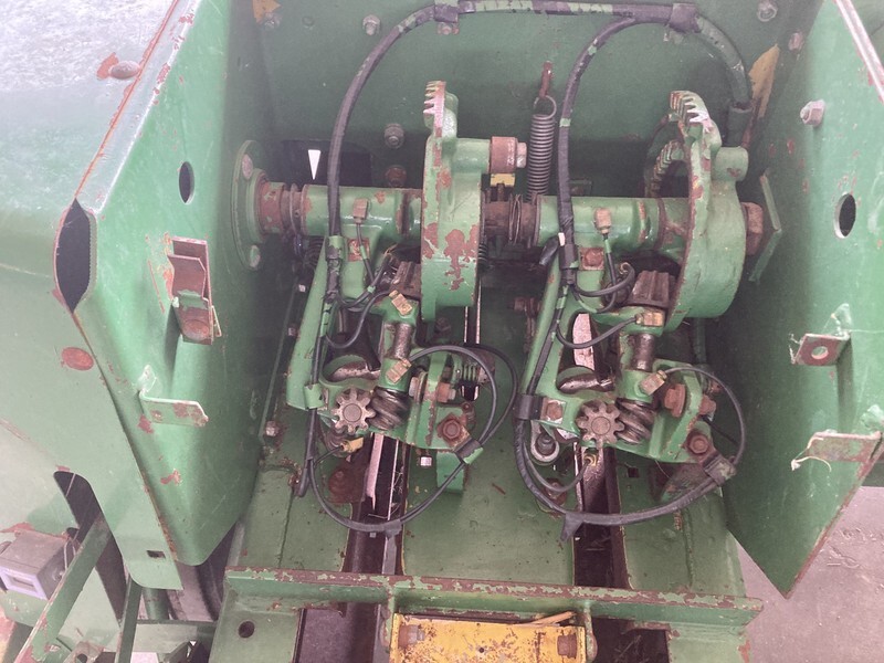 John Deere kleinpakkenpers 456 - Kocka bálázó: 5 kép. John Deere kleinpakkenpers 456 - Kocka bálázó: 5 kép.